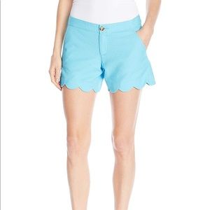 5” Buttercup scallop shorts